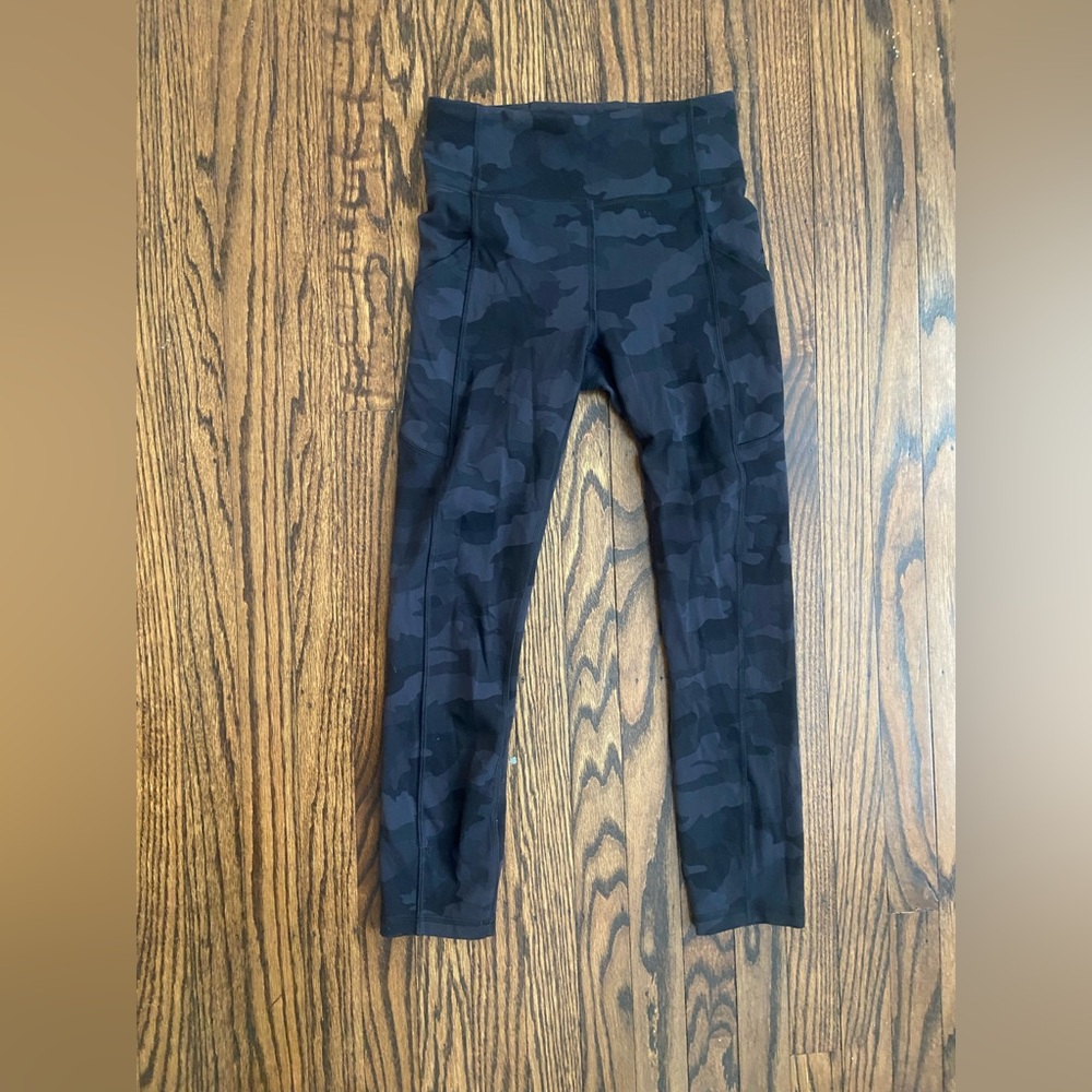 lululemon yoga pants,  Wunder train high rise cropped, Black Camouflage